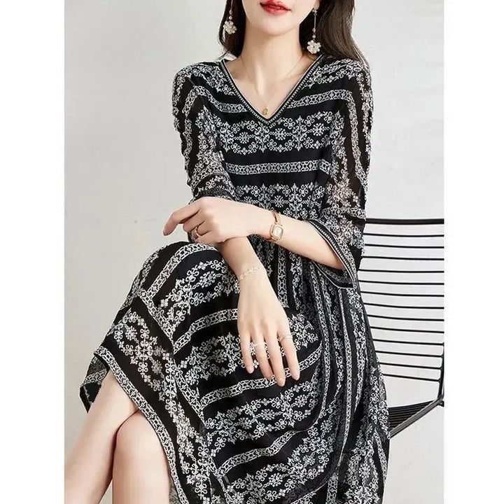 Nora - Elegant V-Neck Summer Dress