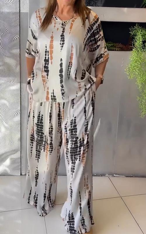 Isabella | Zomers tweedelig pak met ronde hals