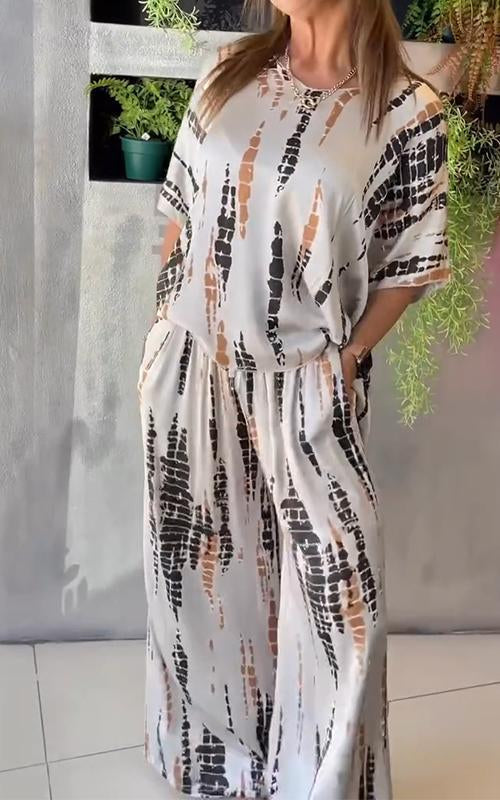 Isabella | Zomers tweedelig pak met ronde hals